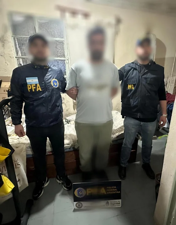 Azul: detuvieron a un hombre por acopio y comercio de imágenes de pornografía infantil