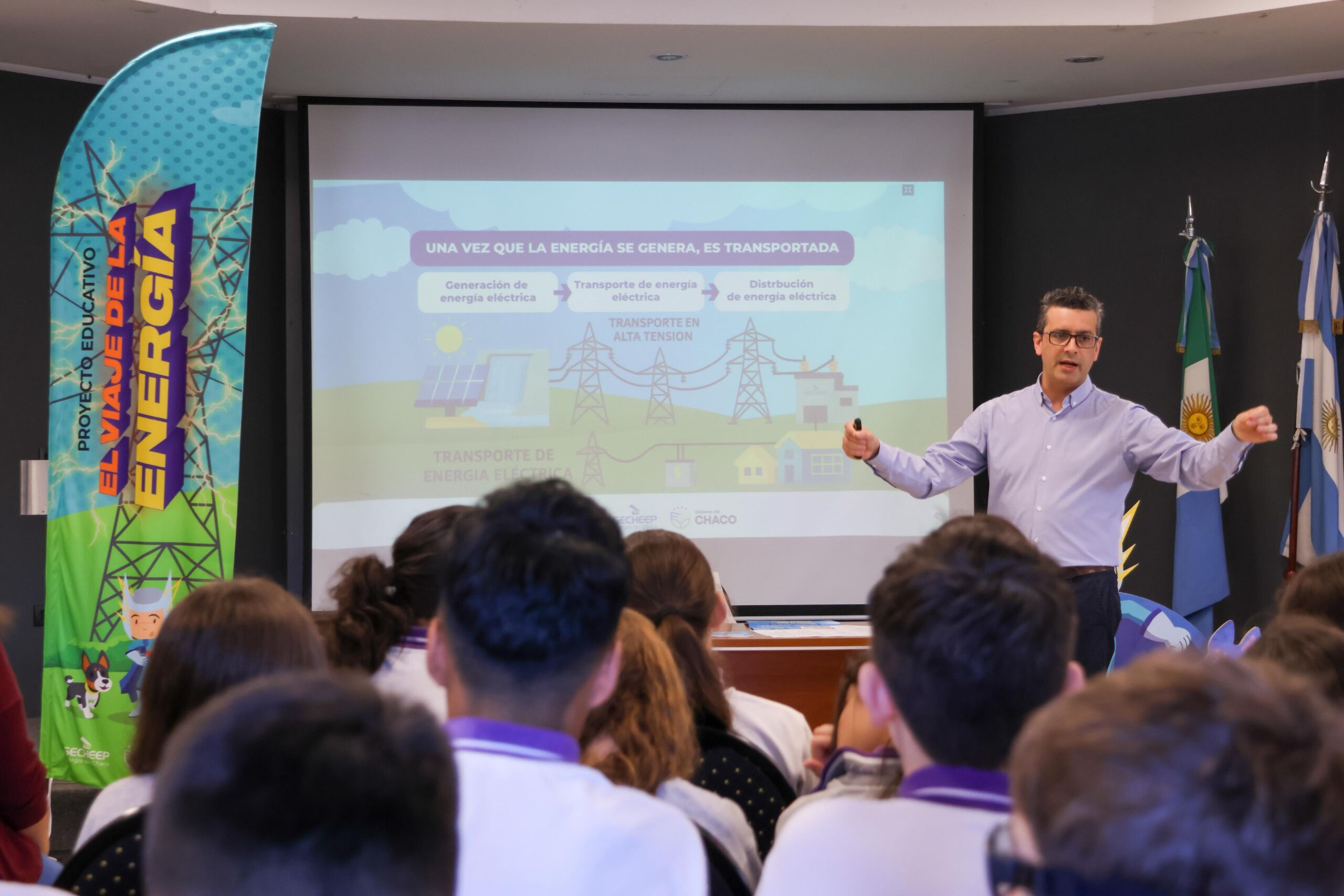 “El viaje de la energía”, la propuesta educativa de SECHEEP llegó a la Universidad Popular