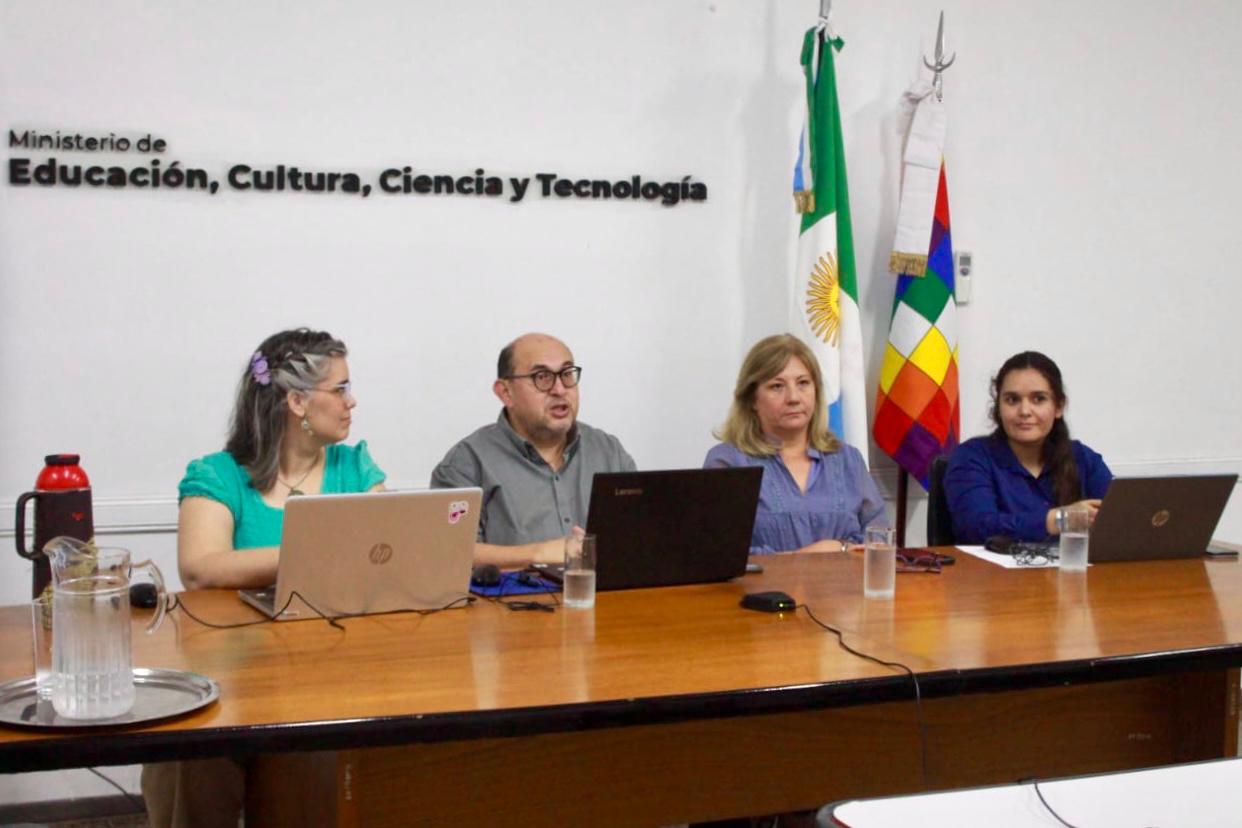 Red Aprende: finalizó la capacitación  para bibliotecarios sobre nuevos desafíos y la alfabetización informacional en educación