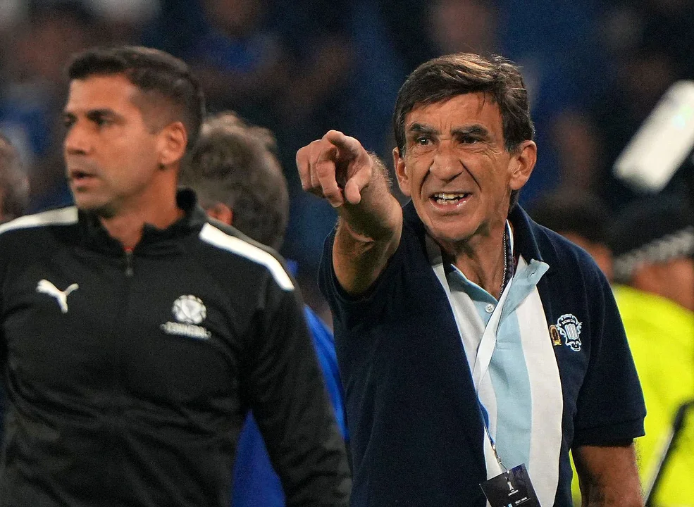 Racing: Gustavo Costas mantiene dos incógnitas para recibir a Vélez en la Copa Libertadores
