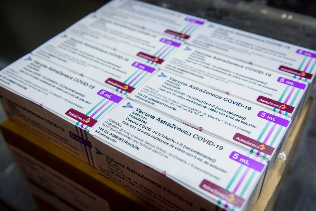 Jubilado mendocino demanda $152 millones por secuelas de la vacuna Astrazeneca