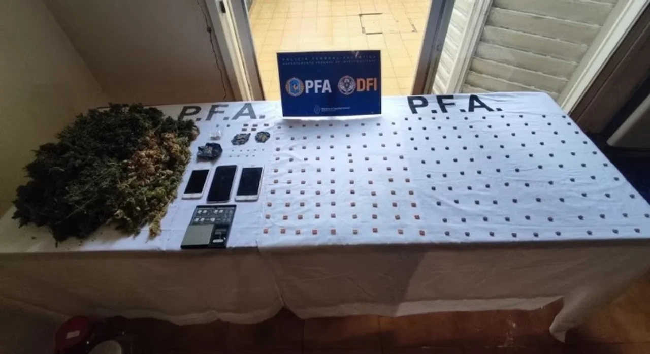 Cae banda narco con casi 900 pastillas de éxtasis en Rosario