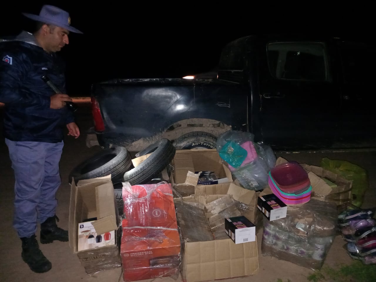 Secuestran mercadería de contrabando en un operativo rural