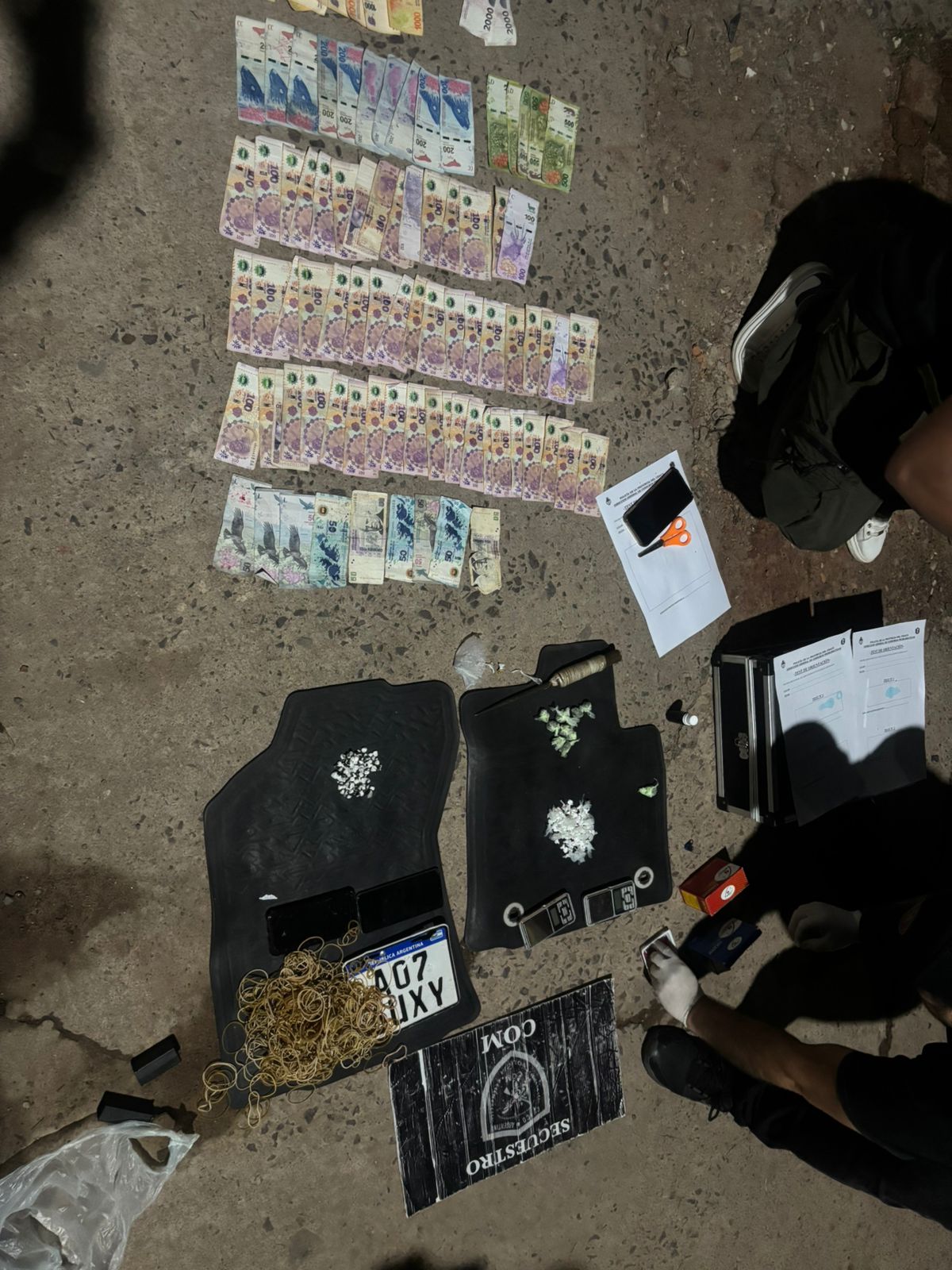 Resistencia: tres dealers callejeros fueron atrapados por el COM