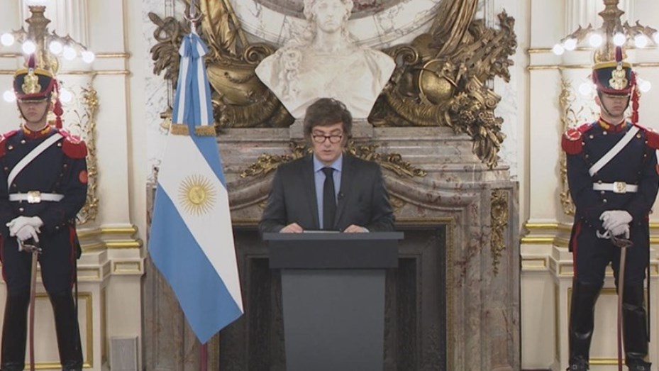 El día que Milei habló sin exabruptos: análisis de su imagen pública