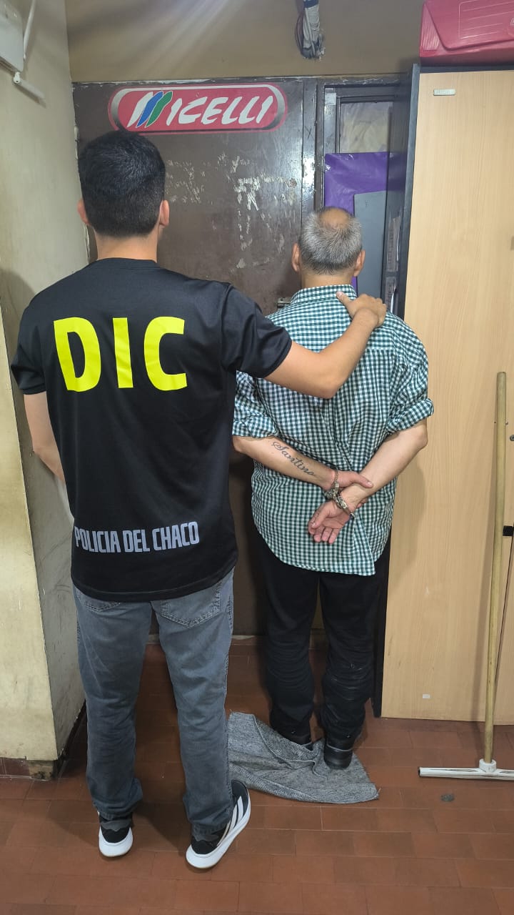 Detuvieron en Corrientes a un hombre acusado de sustraer 2.300 dólares de una agencia de turismo en Resistencia