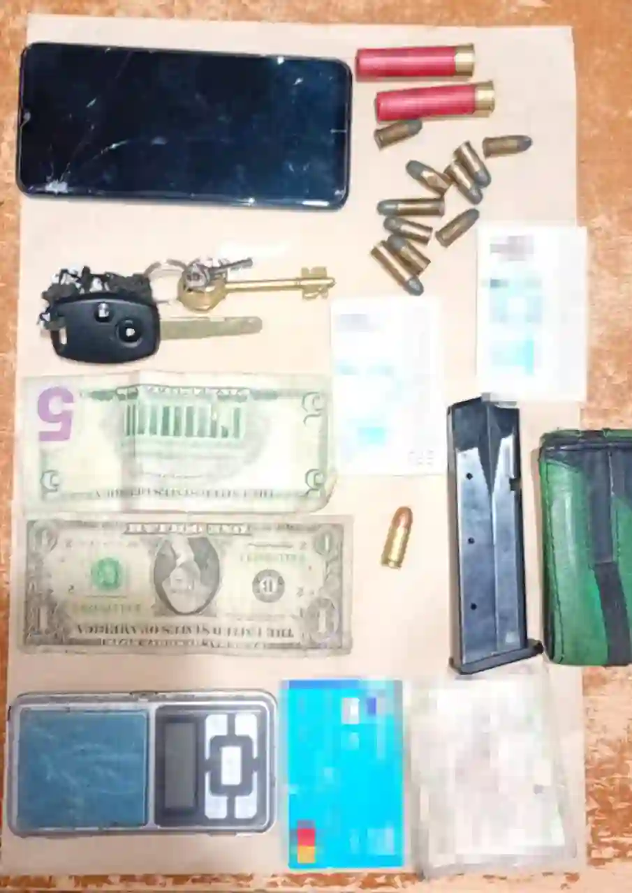 Resistencia: Investigaciones Complejas detuvo a dos hombres y secuestró cartuchos y otros elementos