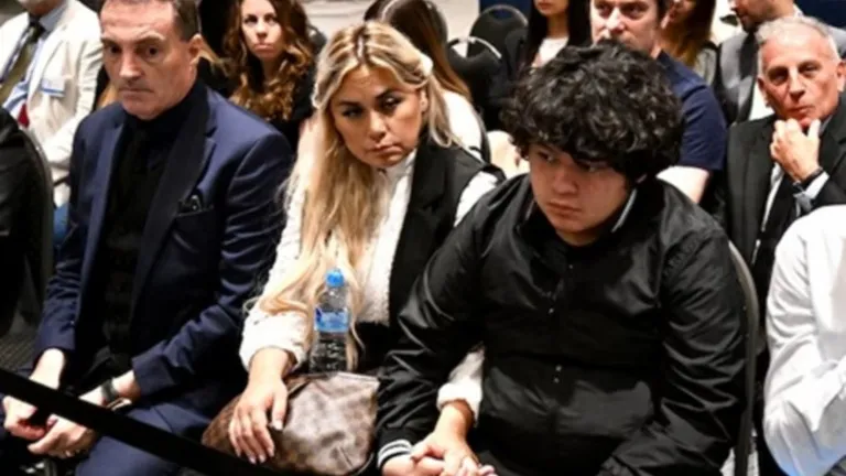 «¡Justicia por mi papá!»: el desgarrador grito de Dieguito Fernando tras la destitución de la jueza Julieta Makintach