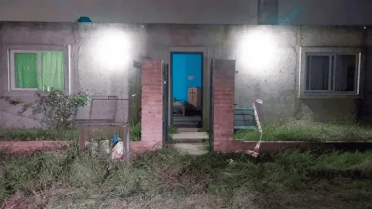 Una mujer quedó sobreseída por la muerte de sus hijos: convivió con sus cadáveres durante meses