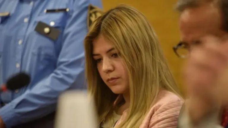 La Justicia dejó libre a una arquitecta que le cortó los genitales a su amante con una tijera de podar