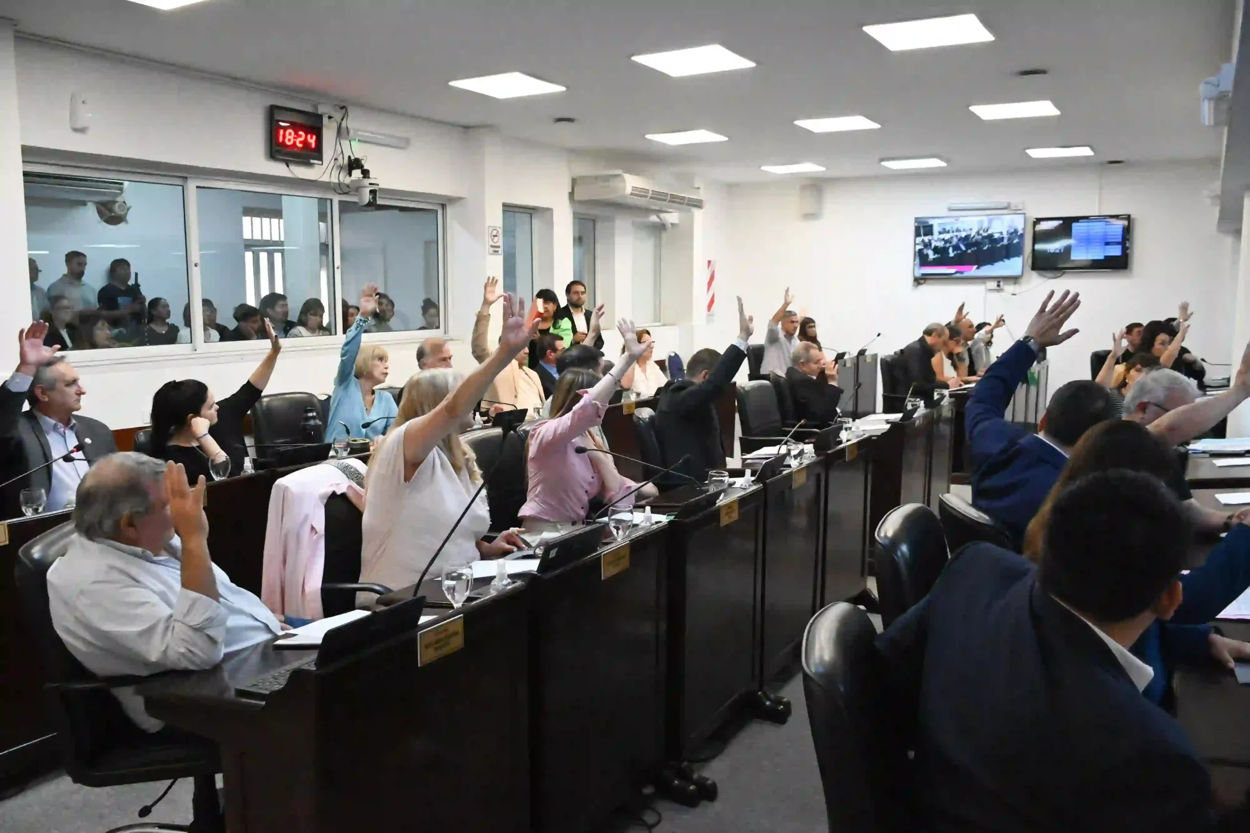 Se llevó a cabo la Sesión Extraordinaria Nº 6 del Poder Legislativo* 