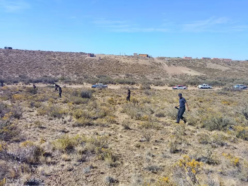 Restos humanos encontrados en Caleta Olivia: hallaron una huella dactilar