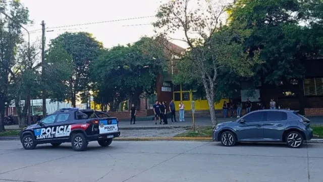 Horror en Santa Fe: un alumno fue armado al colegio y mató a un compañero
