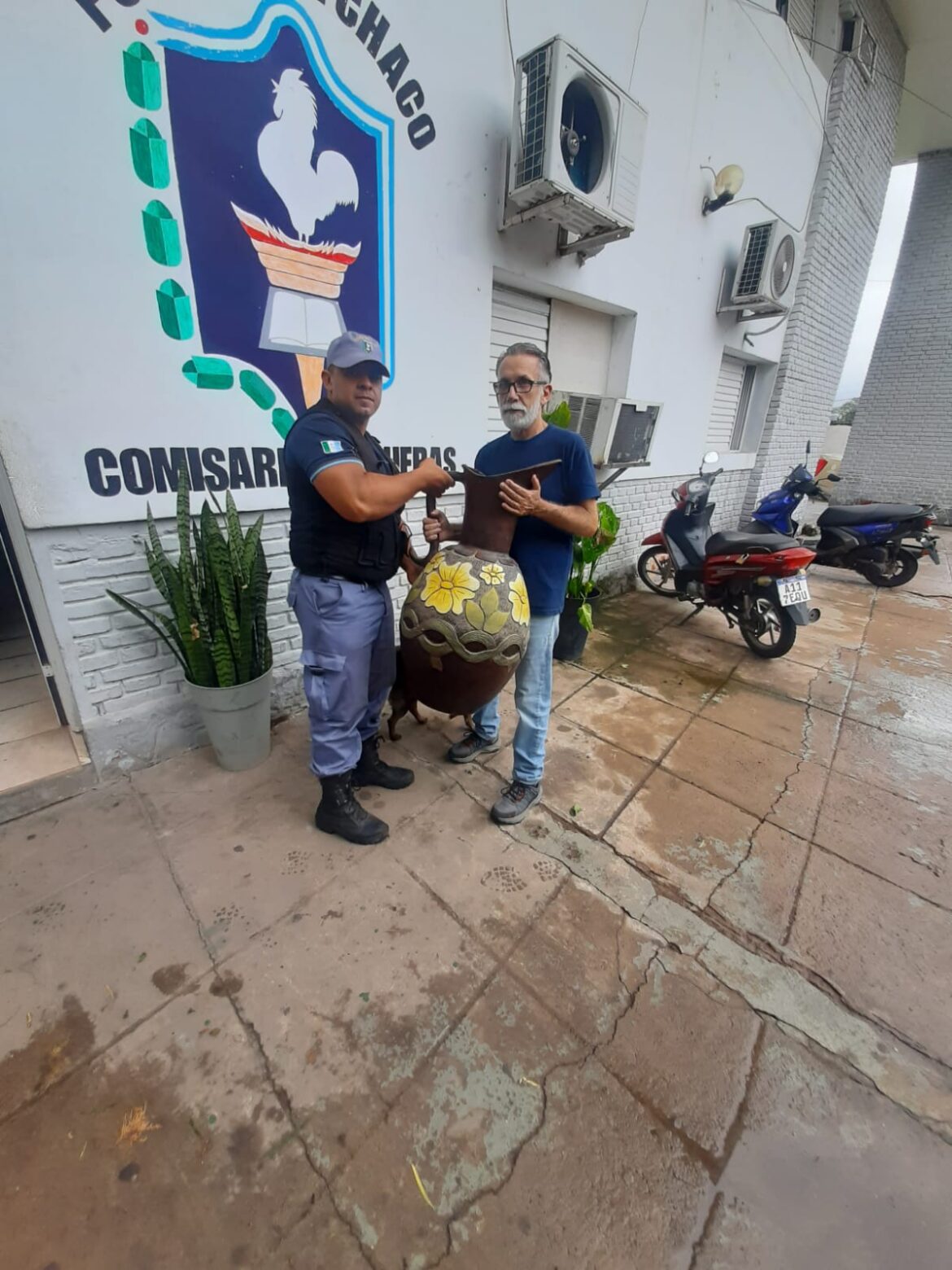 Barranqueras: recuperan un jarrón de un metro de altura que había sido robado de una vivienda