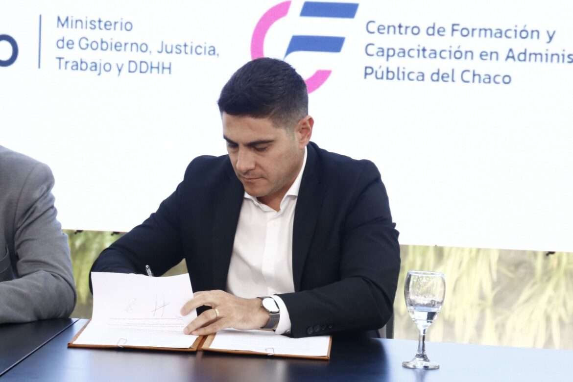 El Gobierno provincial impulsa un plan integral de capacitación para el sector público