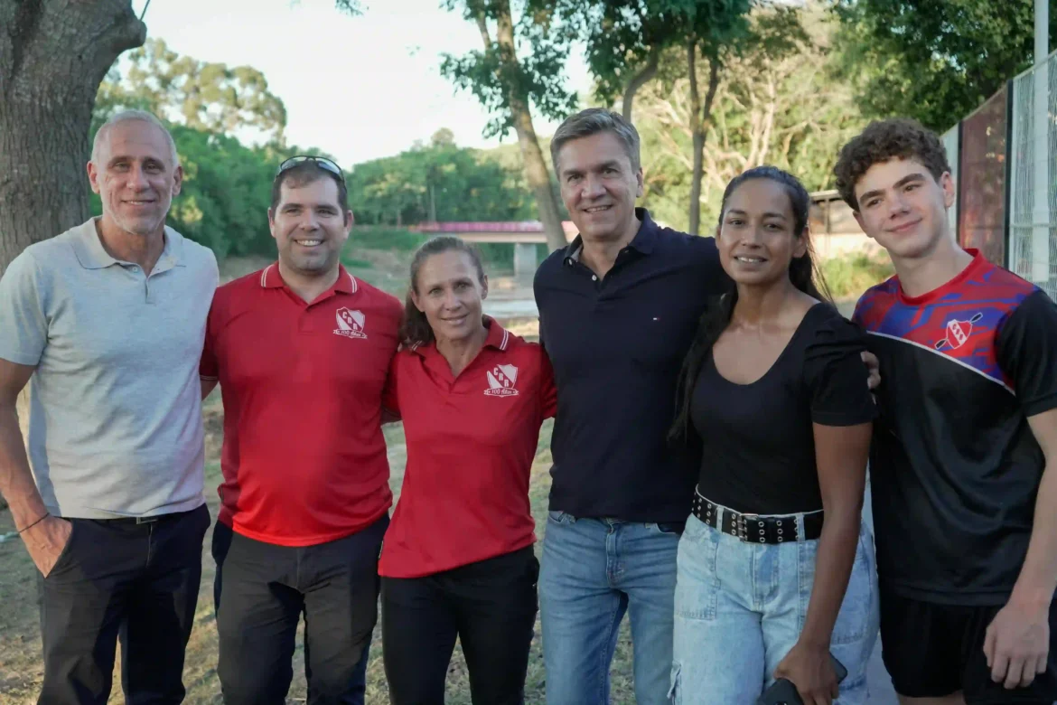 Avanza la recuperación del río Negro: trabajos en el Club de Regatas mejoran el cauce y potencian el canotaje