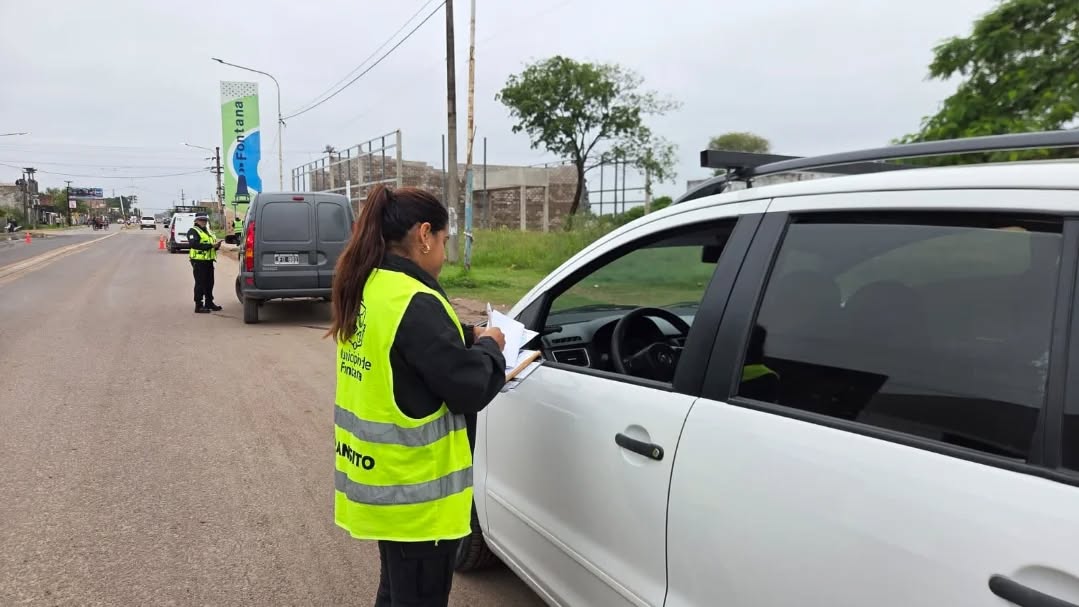 Fontana: operativo de tránsito en la ciudad con controles sobre avenida Alvear