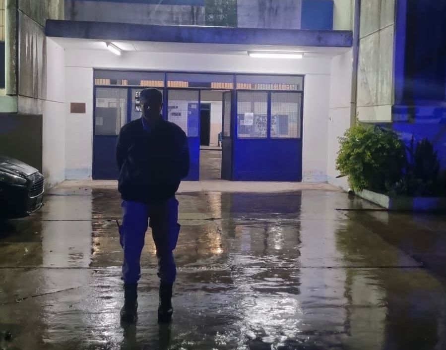 Seguridad y Educación refuerzan controles en las escuelas, ante la difusión de amenazas 