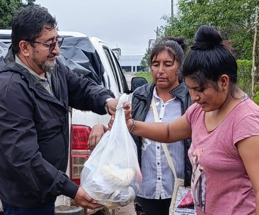 Pampa del Indio: el Gobierno provincial asiste a más de 500 familias tras las intensas lluvias