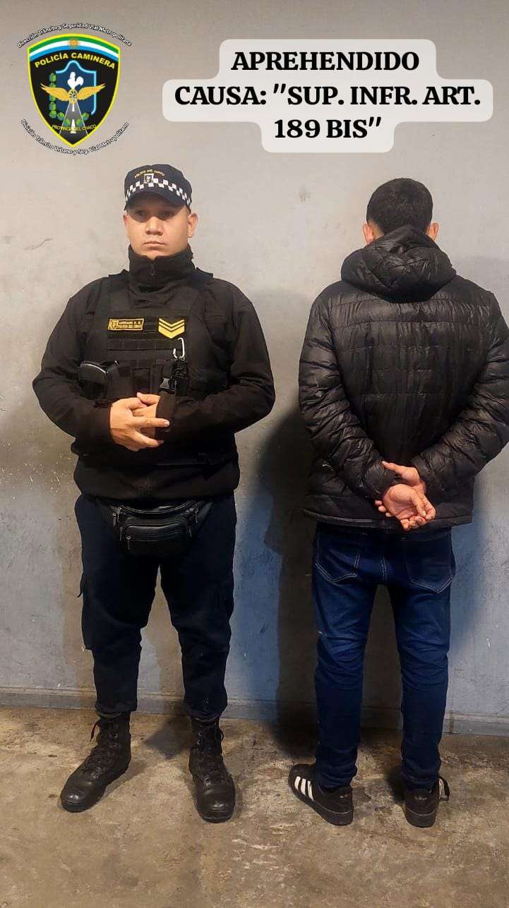 Resistencia: operativo de control en boliches, demoran a un joven con réplica de arma