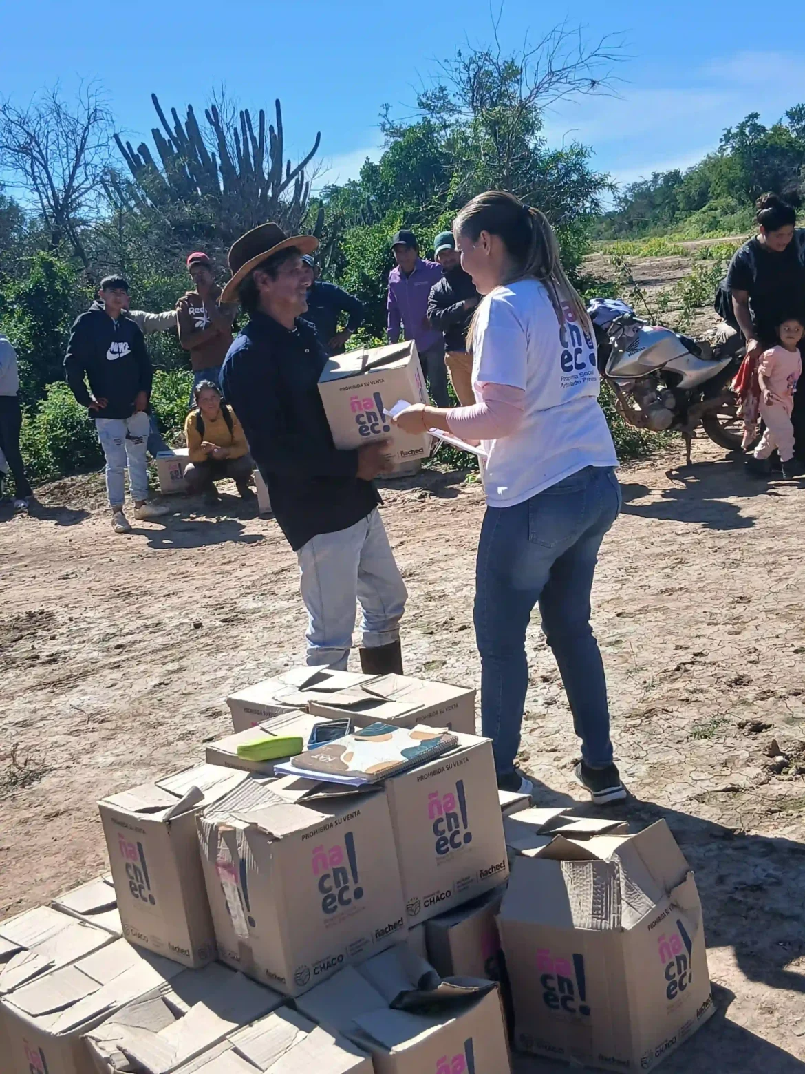 El Gobierno provincial llegó a Pozo del Gato con entrega de módulos Ñachec y refuerzo integral en el Impenetrable chaqueño