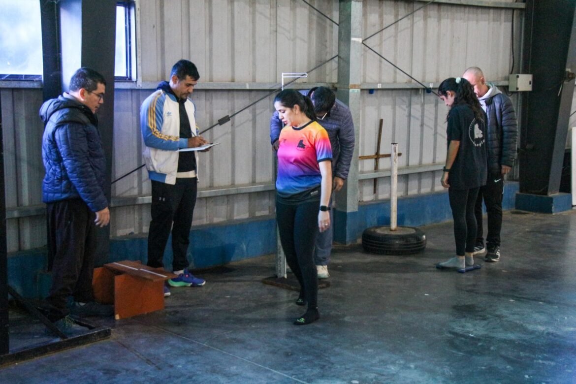 El Instituto del Deporte realizó mediciones antropométricas a deportistas de Sinergia Rollers