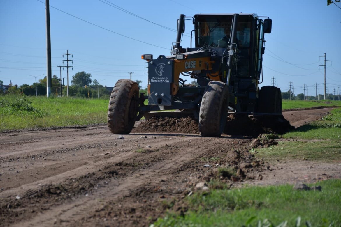 El municipio realiza trabajos de reacondicionamiento de calles de ripio en la zona sur