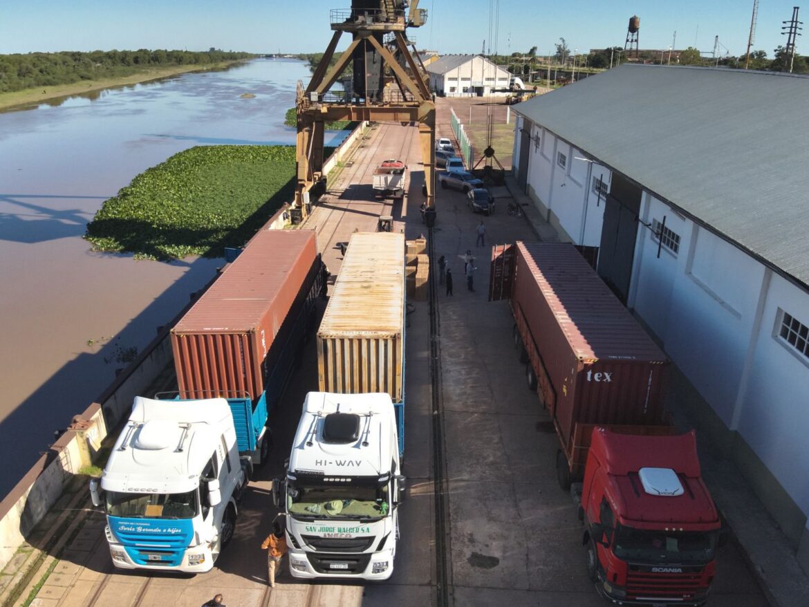 Barranqueras fortalece la operatoria de importación con nueva carga proveniente de China.