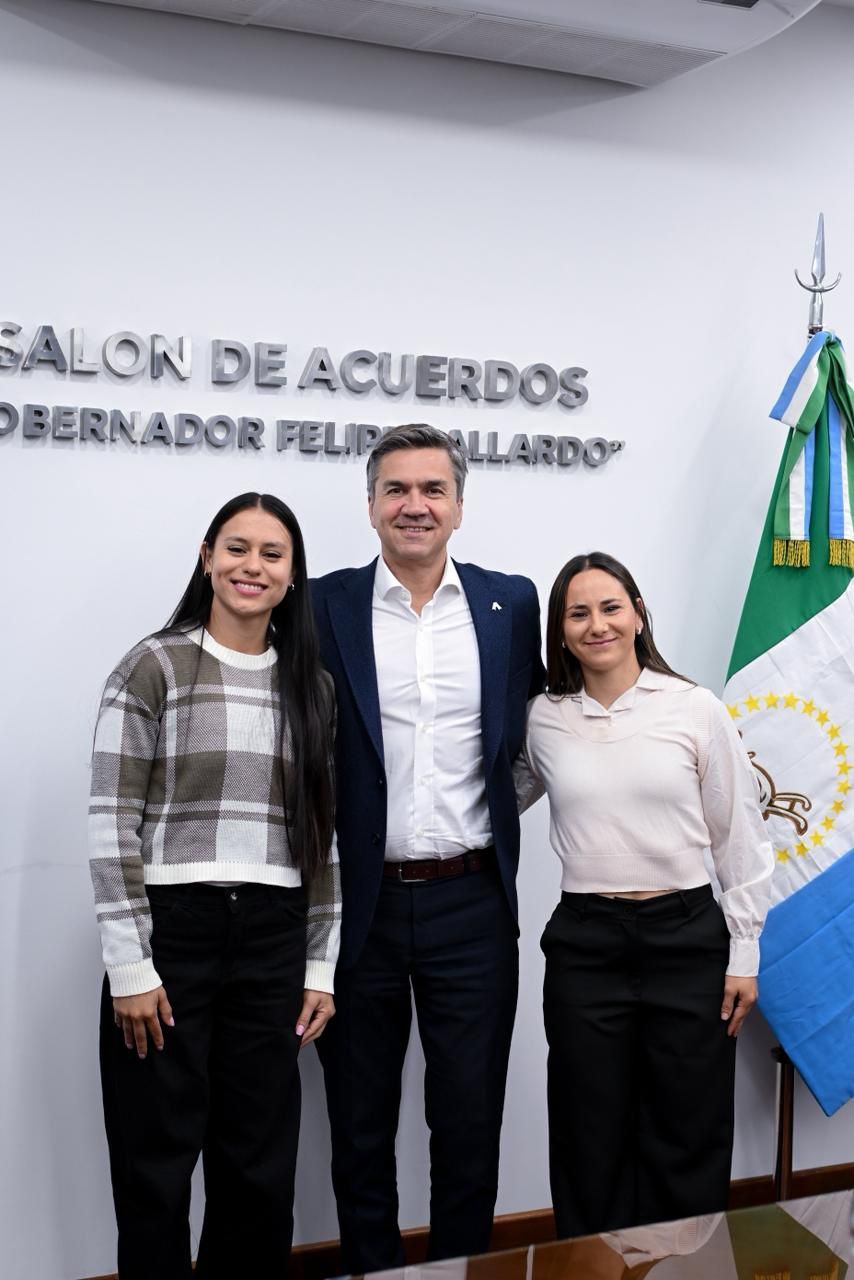 El Gobierno provincial distinguió a las rugbiers chaqueñas de la Selección Argentina