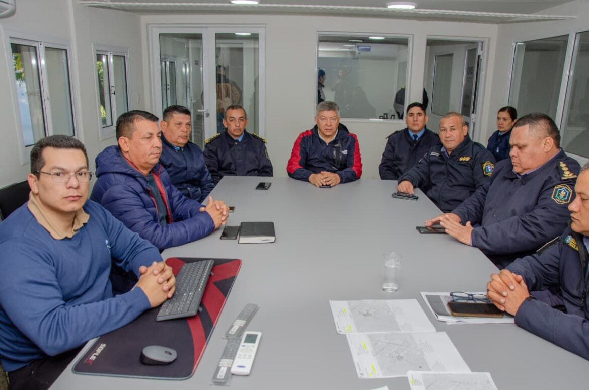Matkovich encabezó una reunión de urgencia con la cúpula policial por la búsqueda de Áxel González