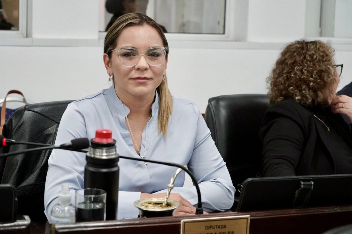 Magda Ayala destacó el consenso político y la defensa de los trabajadores del Puerto