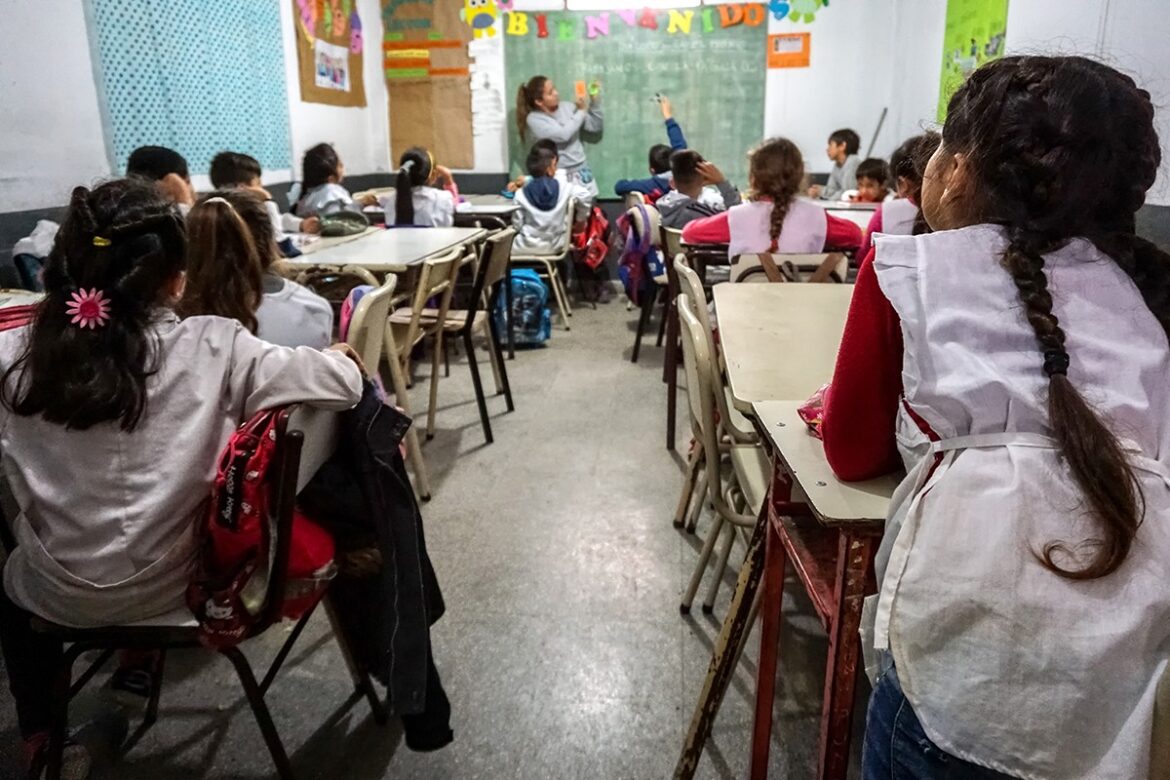 Sindicatos docentes de la CGT lanzan un ultimátum al Gobierno: «Estamos en niveles de indigencia»