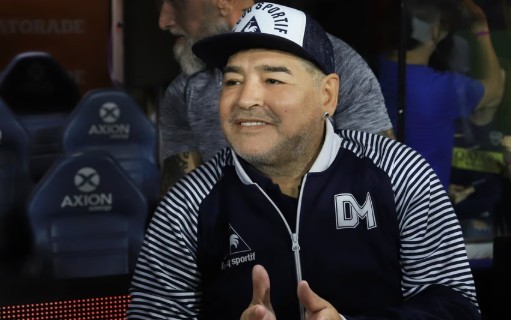 Juicio por la muerte de Maradona: declararán el exdirector de la Clínica Olivos y el neurocirujano que lo operó